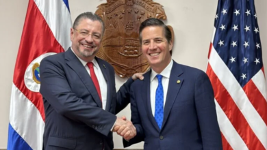 Rodrigo Chaves y Bernie Moreno